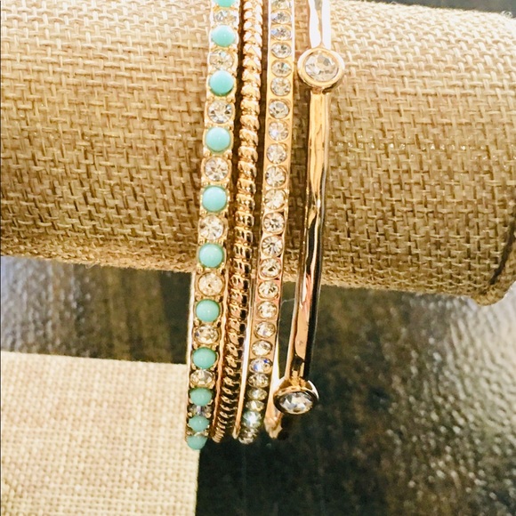 Bracelets - Picture 2 of 7